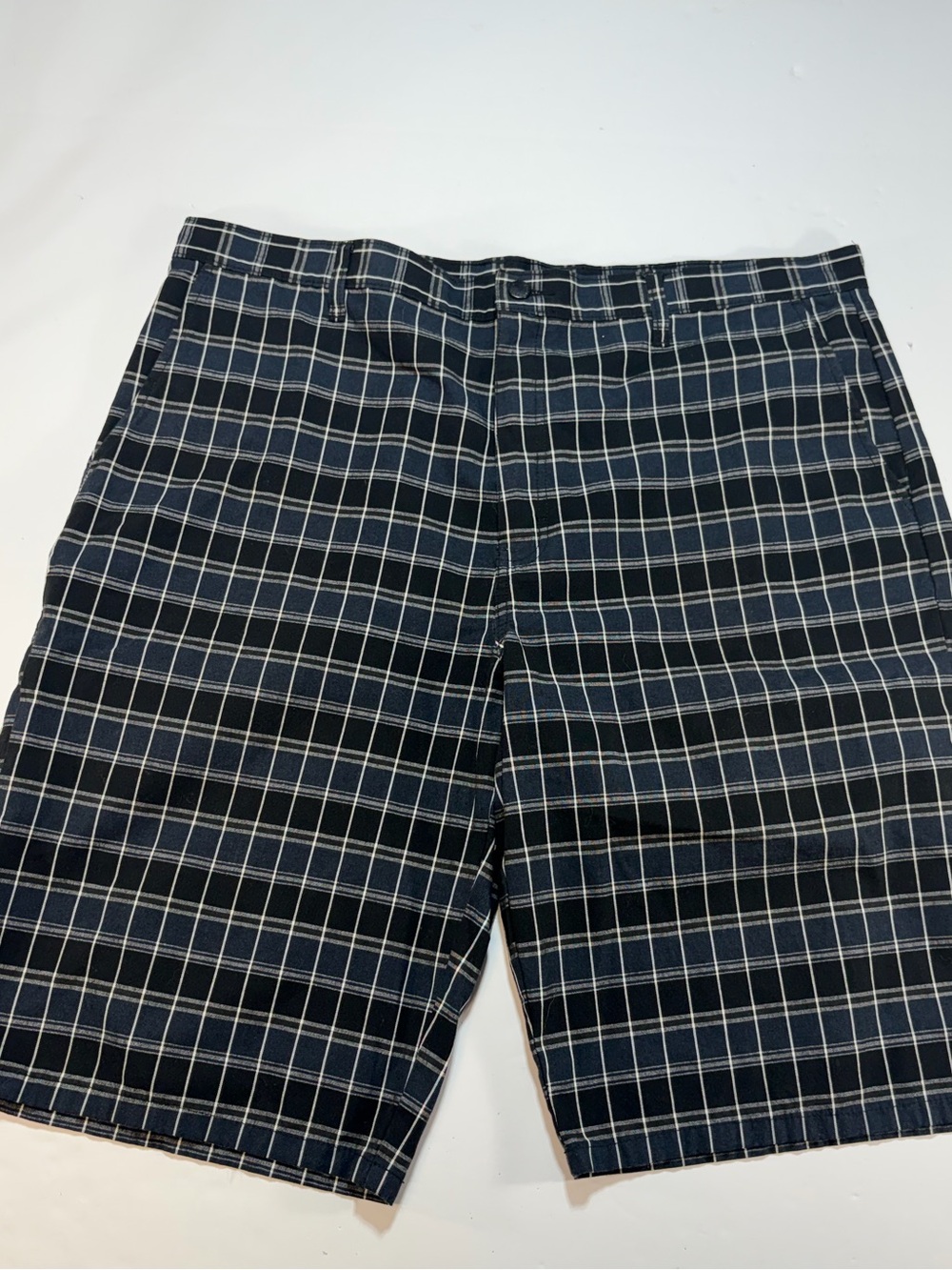 Dickies Navy Black Grid Plaid Flat Front Casual Shorts Size 40 Relaxed